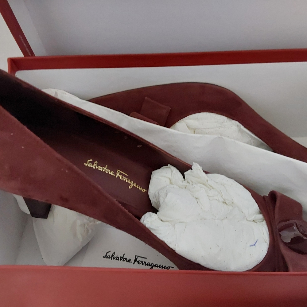Salvatore Ferragamo Dark Maroon Suede Bow Pumps - Picture 2 of 16